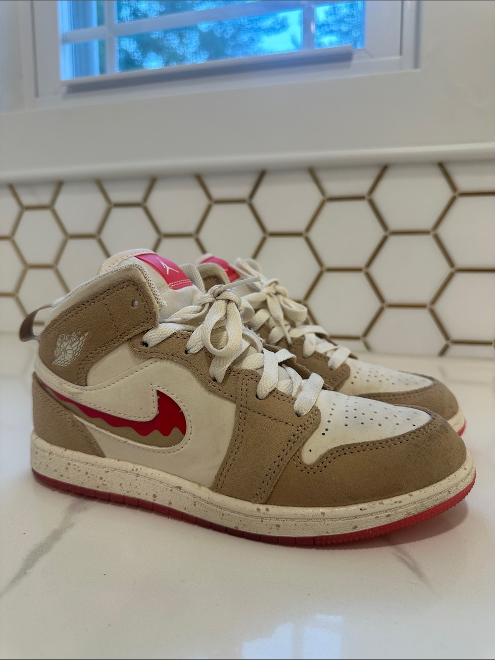 Jordan Kids Mid-Top Sneakers in Beige, White & Red size 3Y